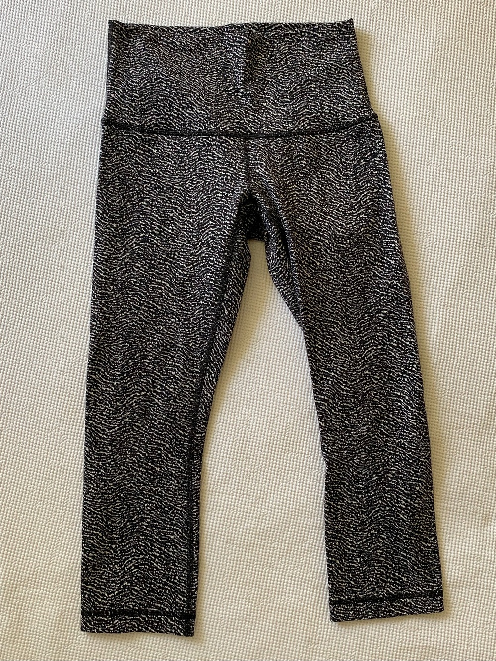 Lululemon • High-Waisted Black & White Speckled Leggings
